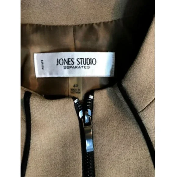 Jones Studio Sleek Chic Zip Blazer Jacket Sz 4P - Picture 6 of 9